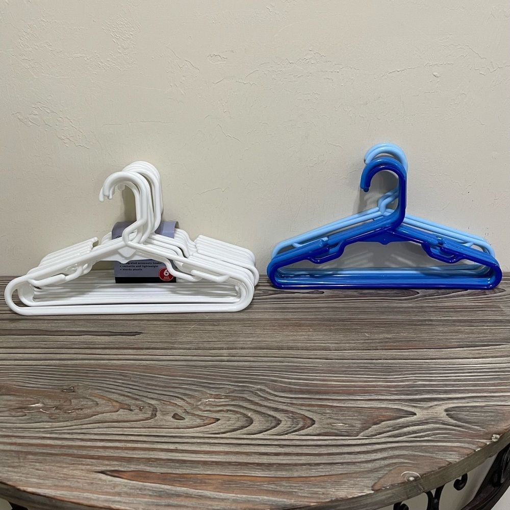 Plastic Children's Hangers White & Blue Lot of 22 Baby Toddler Youth Sturdy